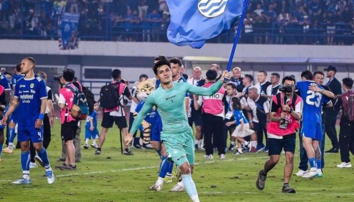 Persib Bandung resmi melepas 2 pemain andalannya, Ciro Alves dan Nick Kuipers seusai meraih gelar back to back juara Liga 1 2024-205.