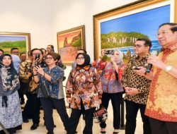 SBY Sambut Kemenekraf di Cikeas Art Gallery, Jelaskan Karya Lukisan hingga Novel