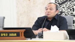Wakil Ketua DPRD Jabar, Iwan Suryawan menyoroti kebijakan Gubernur Dedi Mulyadi yang tetap melarang OPD berkegiatan di hotel