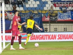 Bantai Arema FC 4-0, Oxford United Tantang Port FC di Final Piala Presiden 2025