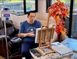 SBY Jalani Perawatan di RSPAD, Tetap Produktif Melukis Meski Tangan Diinfus