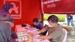 Alfamidi Cabang Bekasi menggelar cek kesehatan gratis yang diikuti 118 masyarakat.