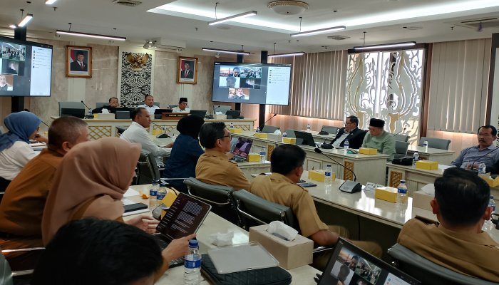 Dewan Perwakilan Rakyat Daerah (DPRD) Provinsi Jawa Barat menanggapi secara serius dugaan kasus doxing yang menimpa Neni Nur Hayati.