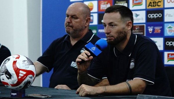 Kapten tim Persib Bandung Marc Anthony Klok antusias menghadapi laga perdana di Super League 2025-2026, kontra Semen Padang, Sabtu (9/8/2025)