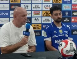 Bojan Hodak Senang Persib Lalui Laga Perdana dengan Kemenangan