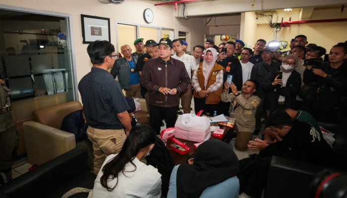 Pemerintah Kota (Pemkot) Bandung menindak tegas pelanggaran Peraturan Daerah (Perda) terkait ketertiban umum dan ketenteraman masyarakat.