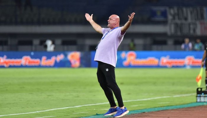 Persib Bandung telah memastikan langkah ke fase grup ACL 2 2025-2026, dan kini kembali fokus menghadapi laga di Super League 2025-2026.