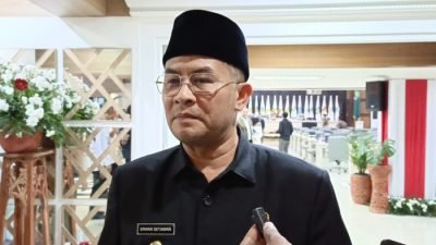 Pemprov dan DPRD Jabar menggelar rapat paripurna membahas persetujuan Raperda APBD Perubahan 2025 di Gedung DPRD Jabar, Jumat (15/8/2025).