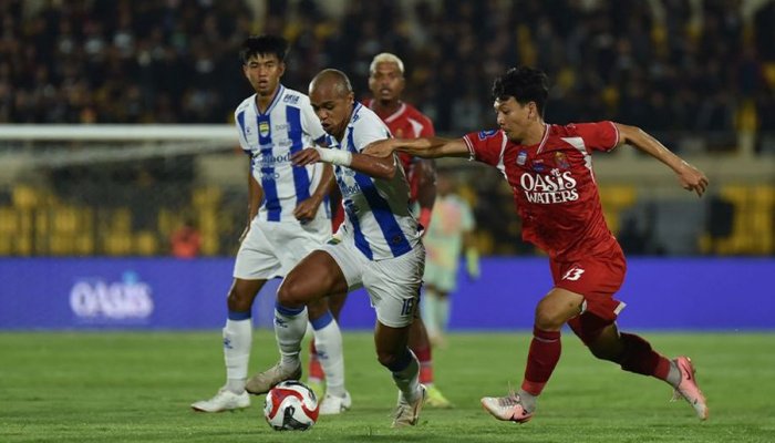 Persib Bandung harus harus mengakui keunggulan lawannya, Persijap Jepara pada laga Pekan 2 Super League 2025-2026, Senin (18/8/2025) malam.