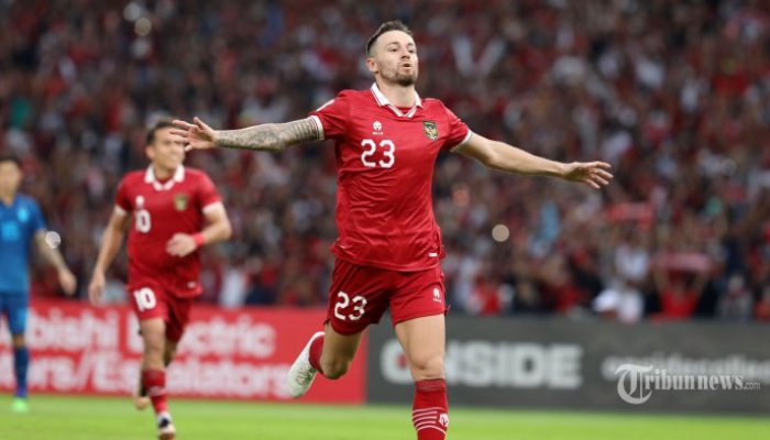 Pelatih Timnas Indonesia Patrick Kluivert memanggil 2 pemain Persib Bandung, Marc Klok dan Beckham Putra Nugraha untuk mengikuti pemusatan latihan.