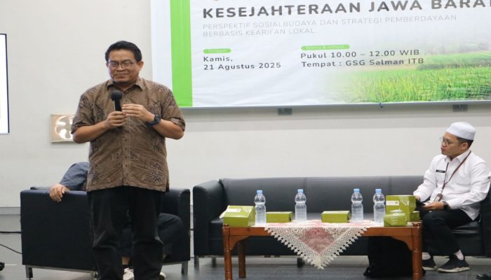 Direktur Akademizi, Nana Sudiana, menjadi salah satu narasumber dalam Seminar yang digelar pada Kamis (21/8/2025) Gdung ITB, Bandung.