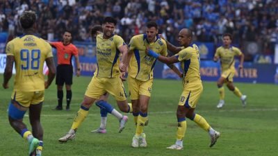 2 Penalti Gagal, Persib Bandung Ditahan Imbang PSIM 1-1