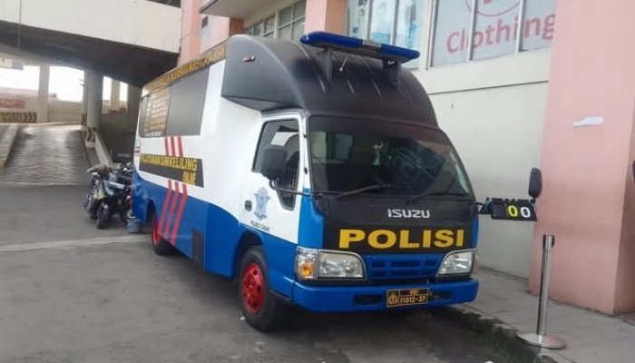 Satuan Lalu Lintas (Satlantas) Polres Cimahi kembali membuka layanan SIM Keliling bagi warga Kota Cimahi dan Kabupaten Bandung Barat.