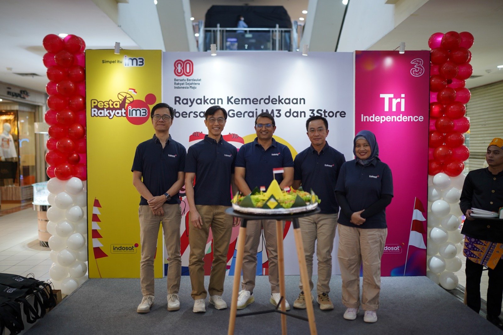 Rayakan HUT RI, Indosat Perkuat Pemberdayaan Ekonomi dan Digital Masyarakat melalui Gerai IM3 dan 3 Store
