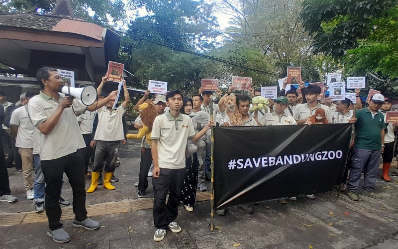 Cegah PHK, Serikat Pekerja Minta Kementerian LHK Segera Buka Kembali Bandung Zoo