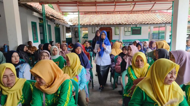 Hj. Ratnawati Terima Kelurahan Soal Infrastruktur Hingga Kesehatan saat Reses