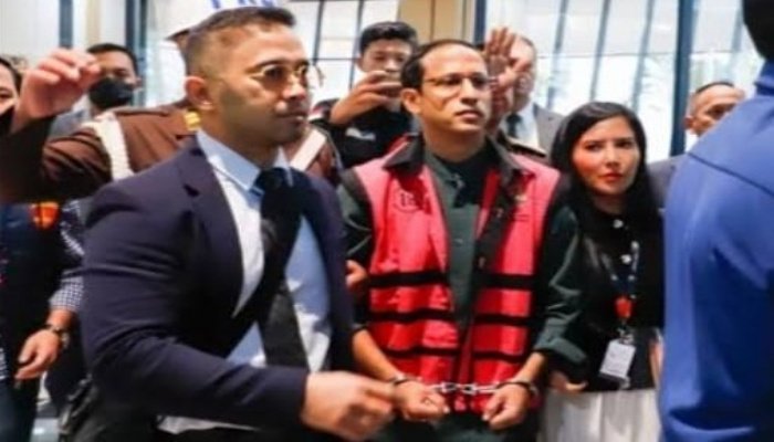 Mantan Menteri Pendidikan, Kebudayaan, Riset, dan Teknologi (Mendikbudristek) Nadiem Makarim resmi menyandang status tersangka.