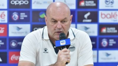 Cetak Gol dengan 10 Pemain, Bojan Hodak Sebut Persib Layak Menang