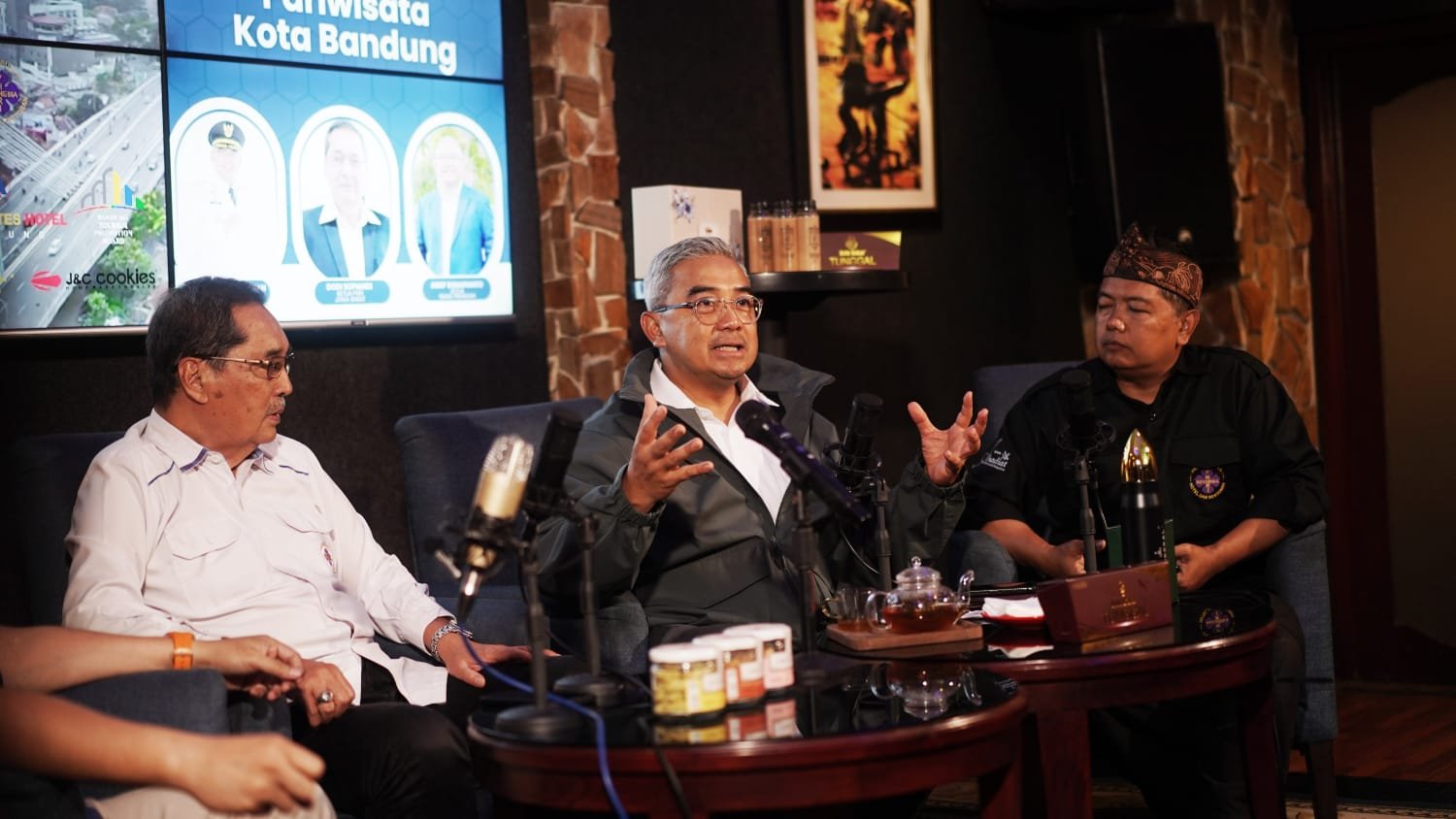 Kota Bandung Kehilangan 800 Ribu Wisman Imbas Bandara Husein Ditutup