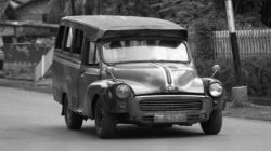 Oplet pernah menjadi kendaraan umum paling populer di Indonesia, khususnya pada era 1960-an hingga 1970-an.