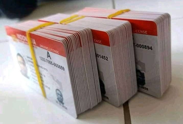 Memiliki Surat Izin Mengemudi (SIM) tidak hanya menjadi syarat hukum dalam berlalu lintas, tetapi juga mencerminkan tingkat kedewasaan.