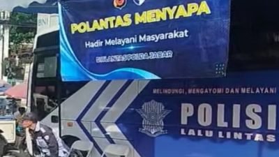 Bagi warga Bandung dan Cimahi yang ingin memperpanjang Surat Izin Mengemudi (SIM) tanpa harus antre di kantor Satpas.