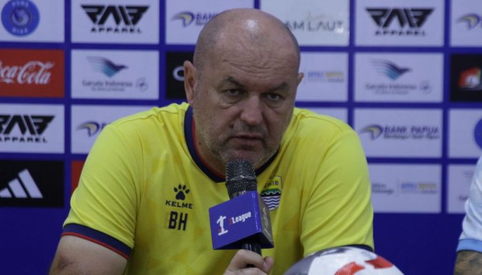 Tim Persib Bandung kembali melakoni laga Pekan 9 Super League 2026-2026, dengan menghadapi PSBS Biak, Jumat (17/10/2025) malam.