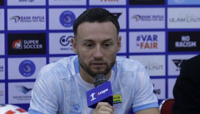 Kapten Persib Bandung Marc Anthony Klok antusias menyambut laga Pekan 9 Super League 2025-2026, menghadapi PSBS Biak Jumat (17/10/2025) malam