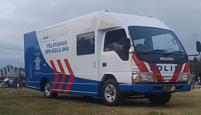 Satlantas Polrestabes Bandung kembali membuka layanan SIM Keliling bagi masyarakat yang ingin memperpanjang masa berlaku SIM A dan SIM C.