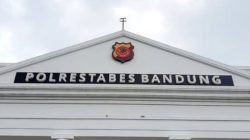 Satuan Lalu Lintas Polrestabes Bandung kembali membuka layanan SIM Keliling bagi warga yang ingin memperpanjang masa berlaku SIM A dan SIM C.