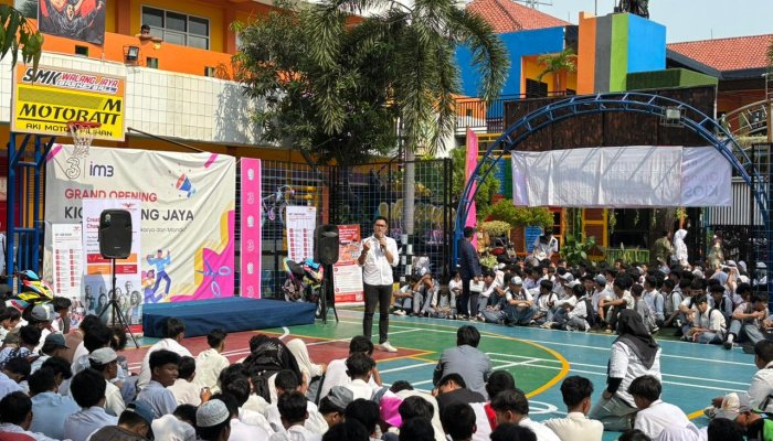 Indosat dan SMK Walang Jaya Perkuat Model Pembelajaran Berbasis Praktik Lewat Inisiatif Kios
