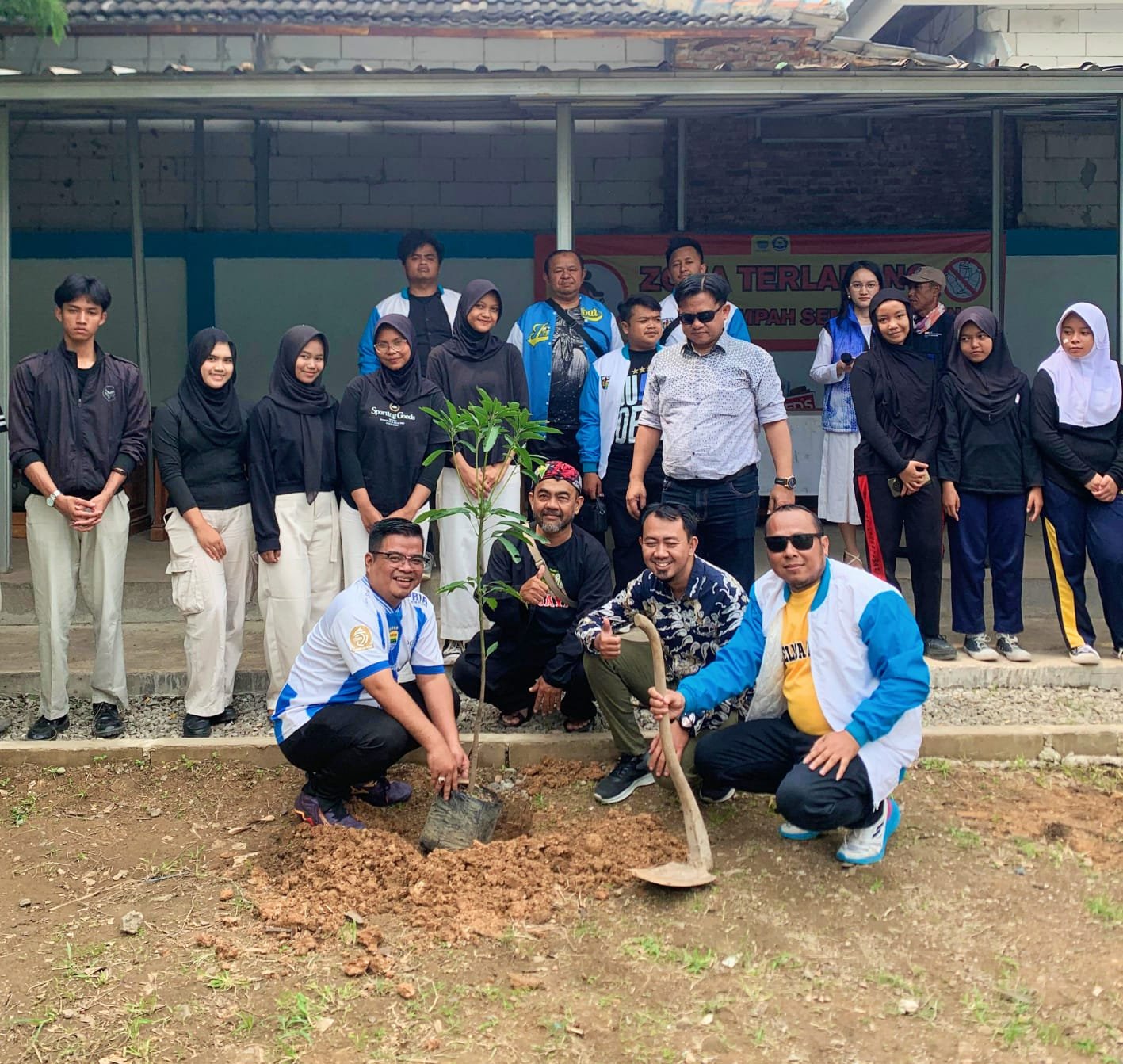 KNPI Jabar Gandeng Pelajar, Komunitas Lingkungan Sosialisasi Kebudayaan dan Tanam Pohon