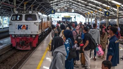 Tutup Posko Nataru, KAI Commuter Bandung Sukses Layani 1,2 Juta Pengguna dengan Tren Positif