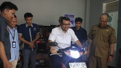 Jelang Hari Sumpah Pemuda PLN Bandung Launching Program TJSL Konversi Kendaraan Listrik