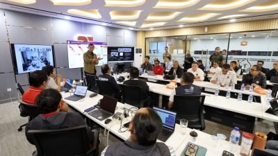 Tinjau Posko Layanan Telekomunikasi Sumatera, Menko AHY Pastikan Percepatan Penanganan Darurat