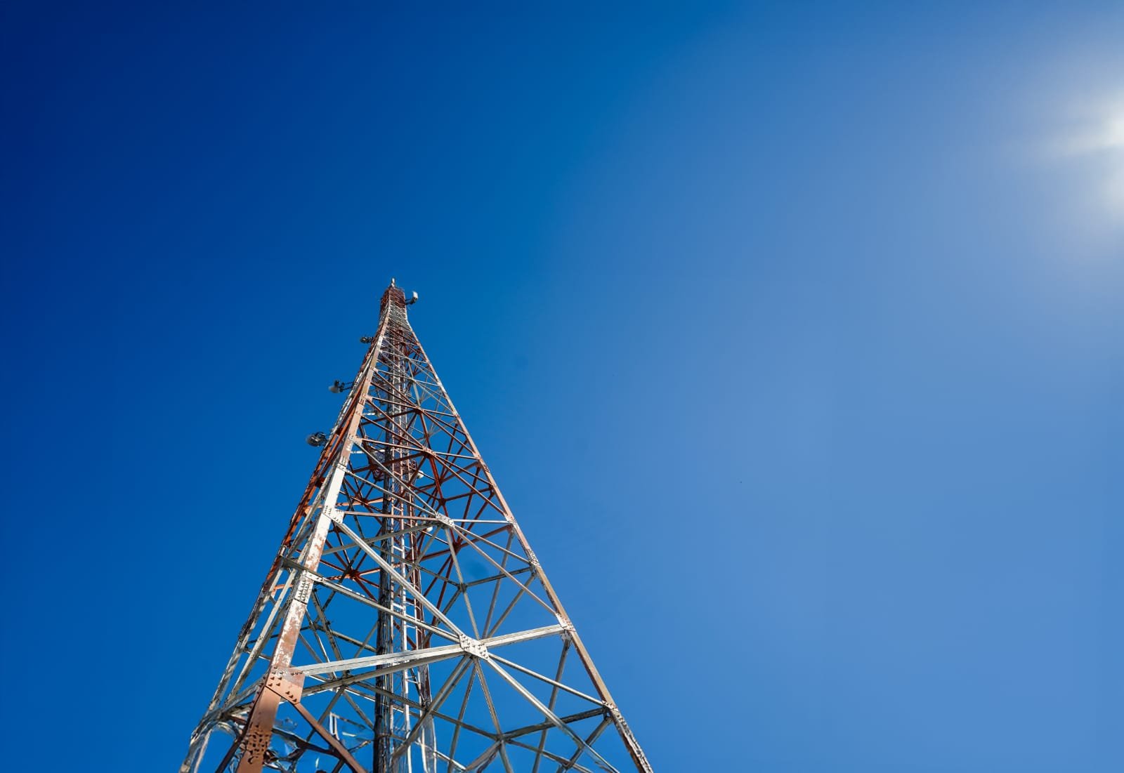 Indosat Perkuat Alvolusi5G di Jakarta Raya, Jaringan Berbasis Al dan 5G untuk Dukung Kesiapan Nataru