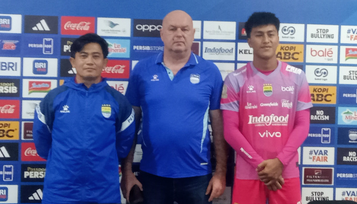 Pelatih Persib Bandung Bojan Hodak mengaku puas dengan penampilan pasukannya yang berhasil mengalahkan Borneo FC 3-1, Jumat (5/12/2025) malam.