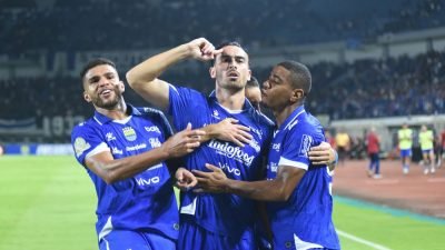 Skuat Persib Bandung tak mau terlalu larut dalam euforia setelah berhasil mengalahkan PSM Makassar 1-0, Sabtu (27/12/2025) malam.