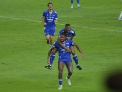 Menang 3-1, Persib Bandung Pepet Terus Borneo FC di Puncak Klasemen Super League