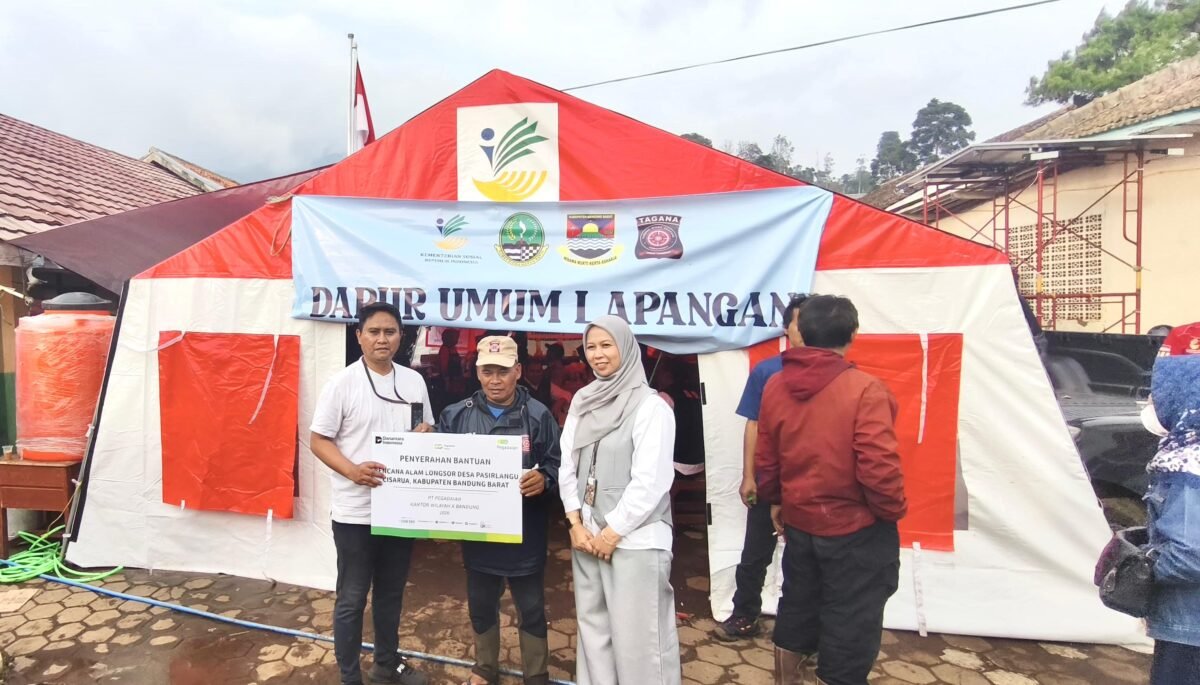 Pegadaian Jabar Salurkan Bantuan Darurat untuk Korban Longsor Cisarua Bandung Barat