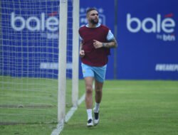 Pemain Anyar Persib Bandung Layvin Kurzawa Mulai Berlatih 