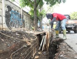 Pemkot Bandung Akselerasi Pembersihan Drainase, Antisipasi Banjir di Musim Hujan