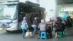 SIM yang masa aktifnya akan segera berakhir sebaiknya dipersiapkan sejak dini agar proses perpanjangan dapat berjalan lancar.