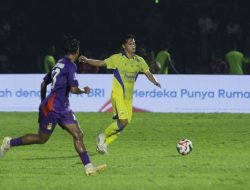 Persib Bandung Ditahan Imbang Persik, Bojan Hodak Kecewa dengan Kepemimpian Wasit