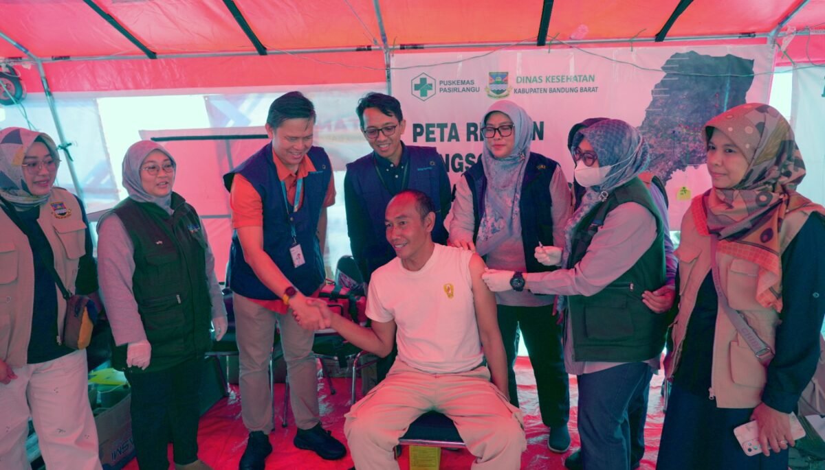 Bio Farma Perkuat Peran BUMN untuk Jabar , Salurkan Vaksinasi Tetanus dan Bantuan Logistik bagi Korban Longsor Bandung Barat