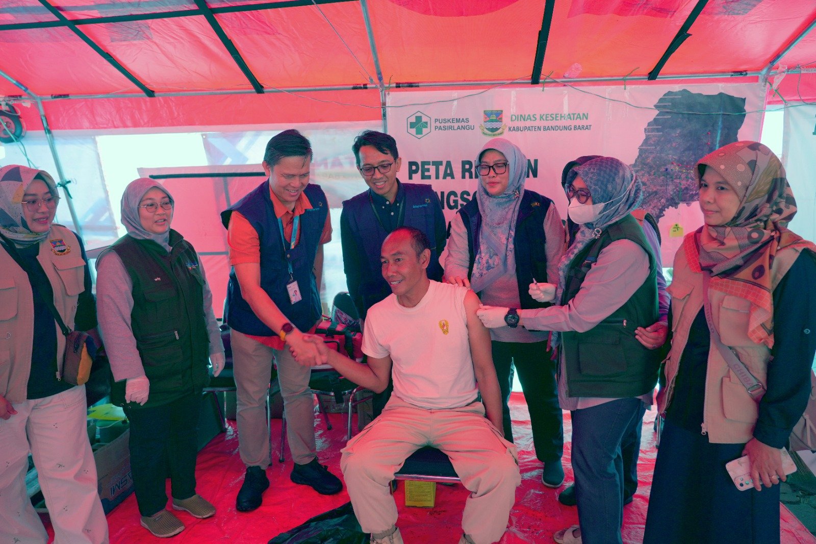 Bio Farma Perkuat Peran BUMN untuk Jabar , Salurkan Vaksinasi Tetanus dan Bantuan Logistik bagi Korban Longsor Bandung Barat