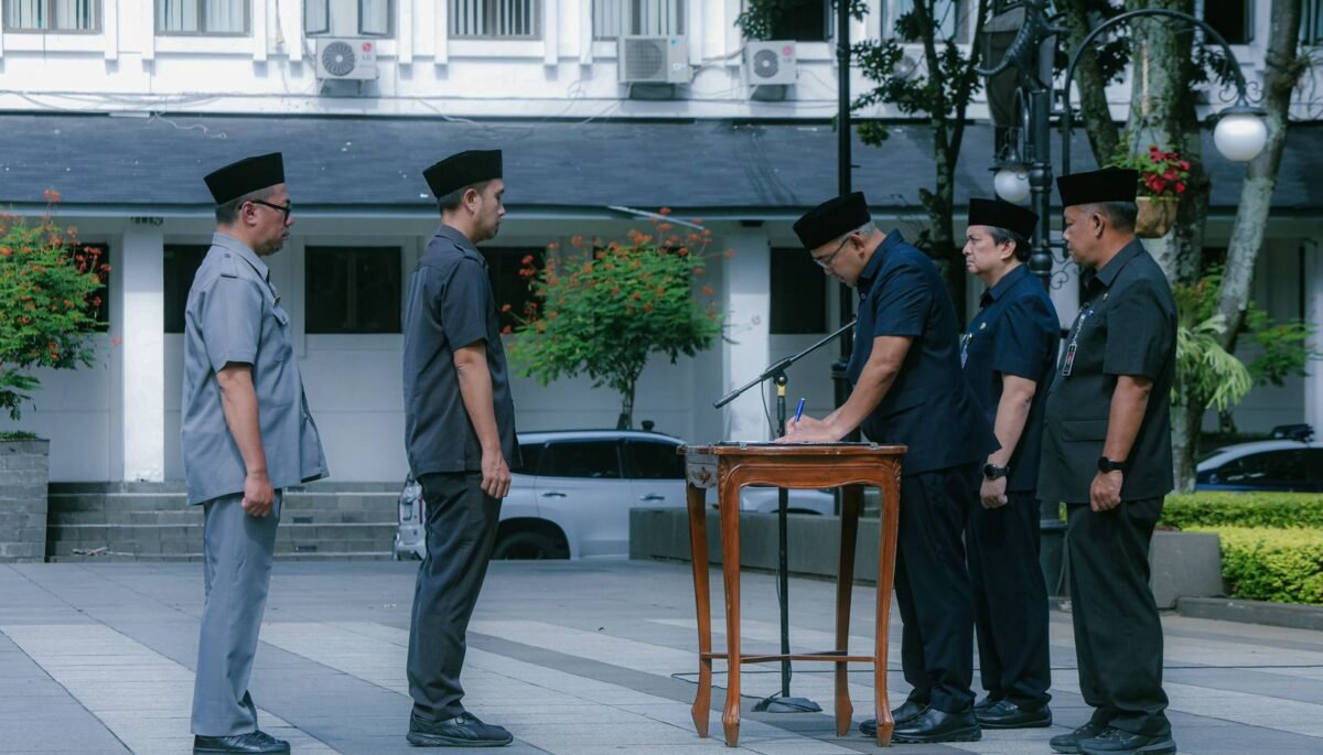Farhan Lantik 154 Pejabat Pemkot Bandung, Tekankan Integritas dan Keadilan Sosial