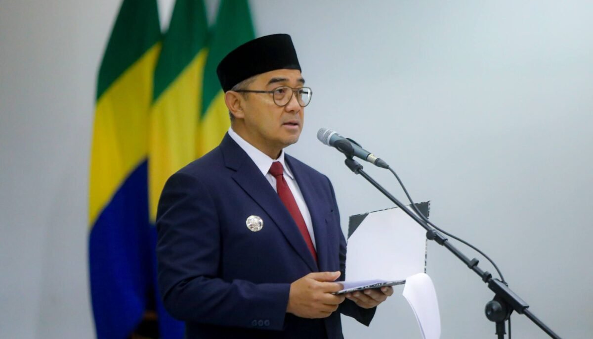 Farhan Beri Penghormatan ASN Pemkot Bandung yang Resmi Purna Tugas