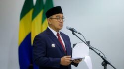 Farhan Beri Penghormatan ASN Pemkot Bandung yang Resmi Purna Tugas