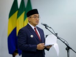 Farhan Beri Penghormatan ASN Pemkot Bandung yang Resmi Purna Tugas